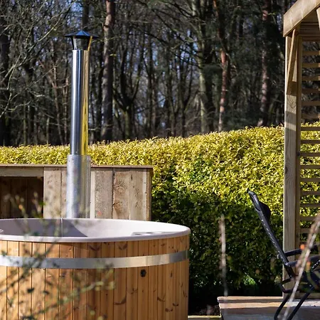 Oak House, A Mini Harewood House And Perfect For Brides And Grooms * Λιντς